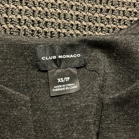 NWOT Club Monaco XS top. Dark grey. - Picture 2 of 3